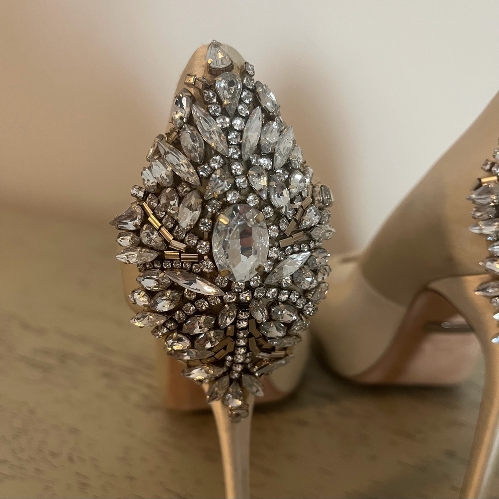 Badgley Mischka Size 7 Kiara Satin Pumps Rhinestones Jewels Open Toe FLAWS - Picture 8 of 12